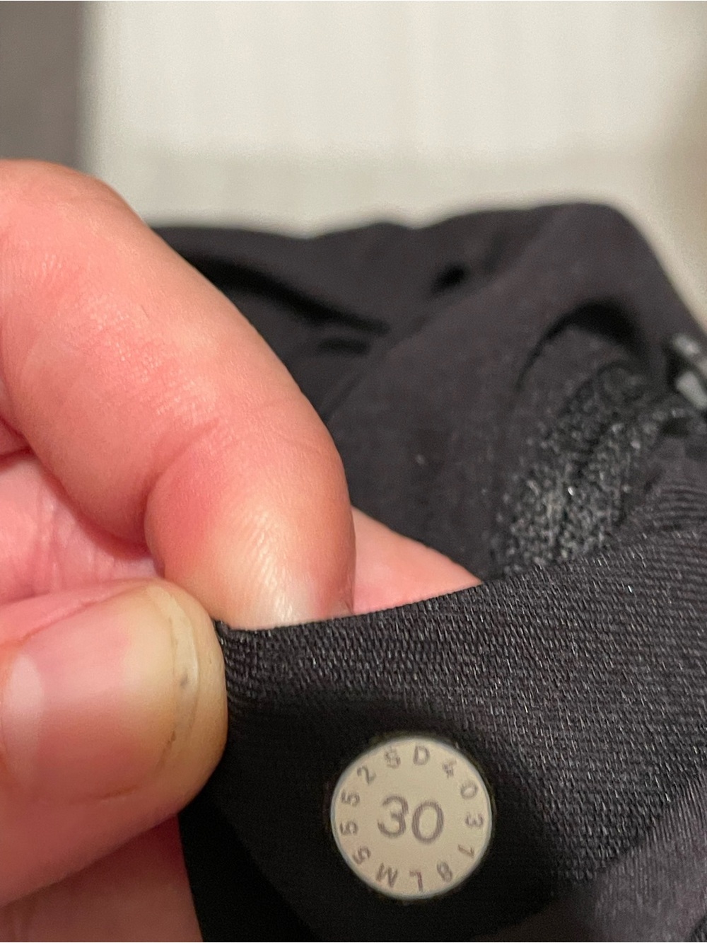 Lululemon ABC Slim Pants Mens 30x34 Black Warpstreme 5 Pocket Stretch - Picture 5 of 5